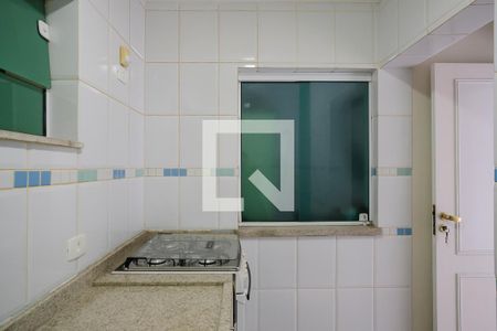 Casa à venda com 380m², 5 quartos e 6 vagasCozinha de serviço