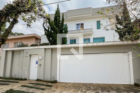 Casa à venda com 380m², 5 quartos e 6 vagasFachada + plaquinha