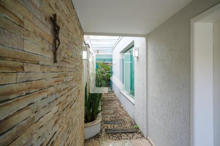 Casa à venda com 380m², 5 quartos e 6 vagasCorredor entrada