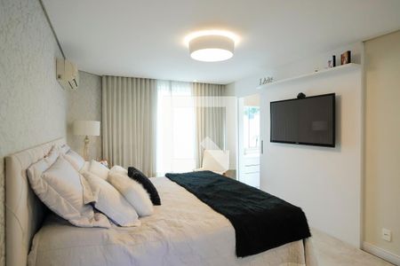 Casa à venda com 380m², 5 quartos e 6 vagasSuíte 1