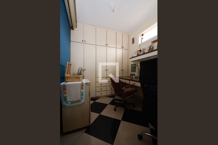 Casa à venda com 192m², 3 quartos e 2 vagas Casa à venda com 192m², 3 quartos e 2 vagasEscritório