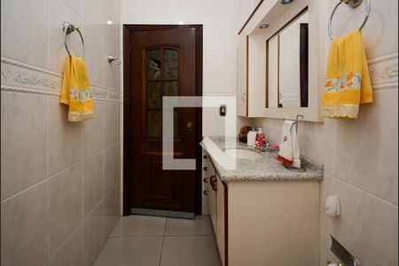 Casa à venda com 192m², 3 quartos e 2 vagas Casa à venda com 192m², 3 quartos e 2 vagasLavabo