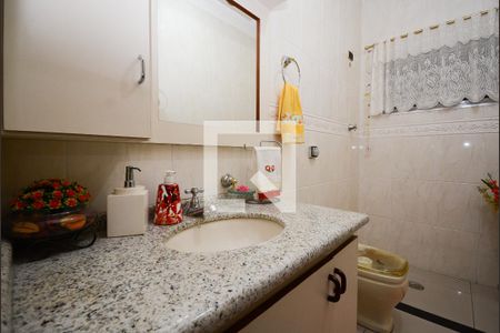 Casa à venda com 192m², 3 quartos e 2 vagas Casa à venda com 192m², 3 quartos e 2 vagasLavabo