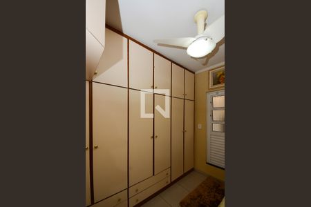 Casa à venda com 192m², 3 quartos e 2 vagas Casa à venda com 192m², 3 quartos e 2 vagasQuarto 2