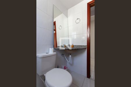 Apartamento à venda com 55m², 2 quartos e 2 vagas Apartamento à venda com 55m², 2 quartos e 2 vagasBanheiro