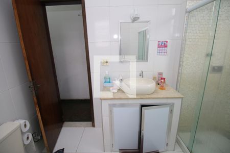 Apartamento para alugar com 65m², 2 quartos e sem vagaBanheiro