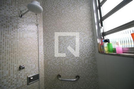 Apartamento para alugar com 65m², 2 quartos e sem vagaBanheiro