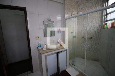 Apartamento para alugar com 65m², 2 quartos e sem vagaBanheiro