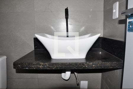 Casa à venda com 125m², 3 quartos e 2 vagas Casa à venda com 125m², 3 quartos e 2 vagasBanheiro Social