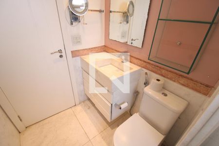 Apartamento à venda com 320m², 4 quartos e 6 vagasSuíte 3 - Banheiro