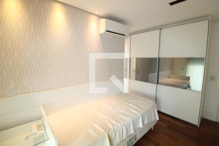 Apartamento à venda com 320m², 4 quartos e 6 vagasSuíte