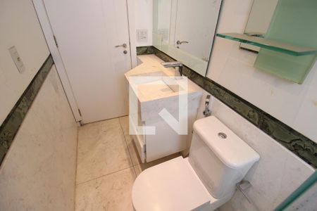 Apartamento à venda com 320m², 4 quartos e 6 vagasSuíte 4 - Banheiro