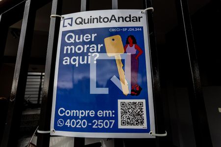 Casa à venda com 198m², 3 quartos e 2 vagas Casa à venda com 198m², 3 quartos e 2 vagasPlaquinha
