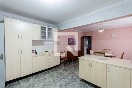 Casa à venda com 198m², 3 quartos e 2 vagas Casa à venda com 198m², 3 quartos e 2 vagasCozinha