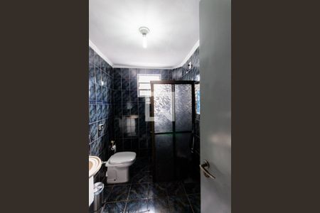 Casa à venda com 198m², 3 quartos e 2 vagas Casa à venda com 198m², 3 quartos e 2 vagasBanheiro