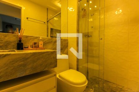 Apartamento à venda com 79m², 2 quartos e 1 vaga Apartamento à venda com 79m², 2 quartos e 1 vagaBanheiro