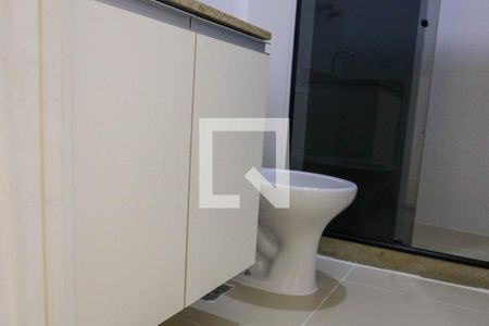Apartamento à venda com 74m², 3 quartos e 2 vagas Apartamento à venda com 74m², 3 quartos e 2 vagasBanheiro da Suite