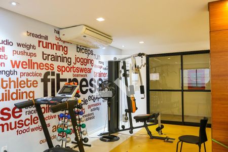 Apartamento à venda com 74m², 3 quartos e 2 vagas Apartamento à venda com 74m², 3 quartos e 2 vagasÁrea comum - Academia