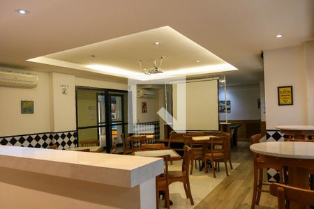 Apartamento à venda com 74m², 3 quartos e 2 vagas Apartamento à venda com 74m², 3 quartos e 2 vagasSalão de Jogos