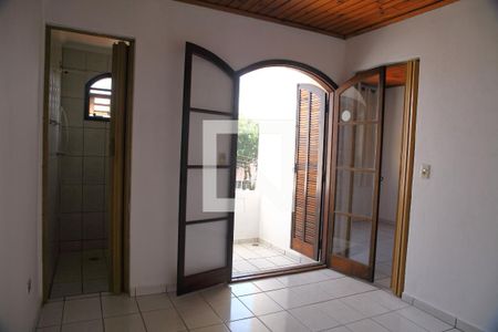 Casa à venda com 120m², 3 quartos e 3 vagasSuíte