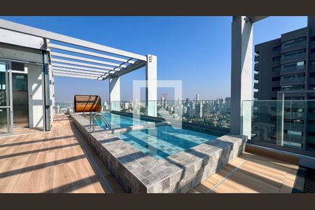 Studio à venda com 31m², 1 quarto e 1 vaga Studio à venda com 31m², 1 quarto e 1 vagaPiscina
