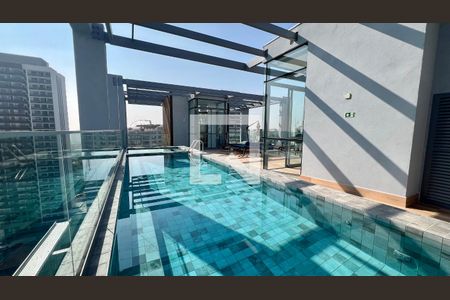 Studio à venda com 31m², 1 quarto e 1 vaga Studio à venda com 31m², 1 quarto e 1 vagaPiscina