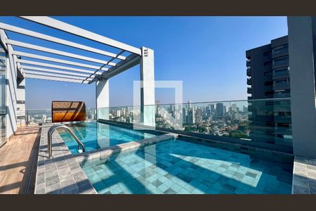 Studio à venda com 31m², 1 quarto e 1 vaga Studio à venda com 31m², 1 quarto e 1 vagaPiscina
