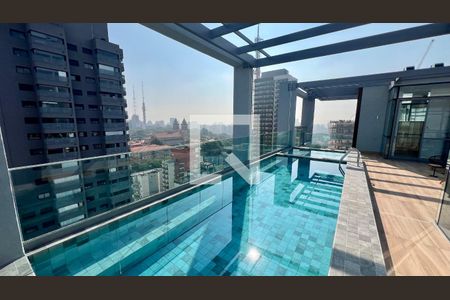 Studio à venda com 31m², 1 quarto e 1 vaga Studio à venda com 31m², 1 quarto e 1 vagaPiscina