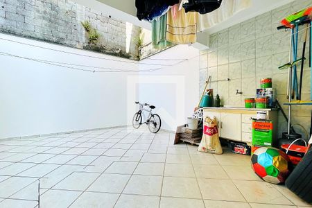Casa à venda com 237m², 5 quartos e 4 vagas Casa à venda com 237m², 5 quartos e 4 vagasÁrea de Serviço
