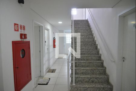 Apartamento à venda com 58m², 2 quartos e 1 vagaEscada 