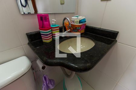 Casa de condomínio à venda com 110m², 3 quartos e 1 vaga Casa de condomínio à venda com 110m², 3 quartos e 1 vagaBanheiro 2