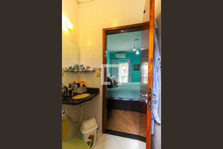 Casa de condomínio à venda com 110m², 3 quartos e 1 vaga Casa de condomínio à venda com 110m², 3 quartos e 1 vagaBanheiro