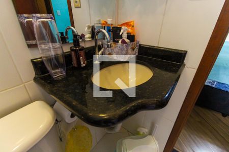 Casa de condomínio à venda com 110m², 3 quartos e 1 vaga Casa de condomínio à venda com 110m², 3 quartos e 1 vagaBanheiro