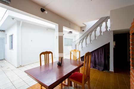 Casa à venda com 180m², 3 quartos e 2 vagasEspaço gourmet