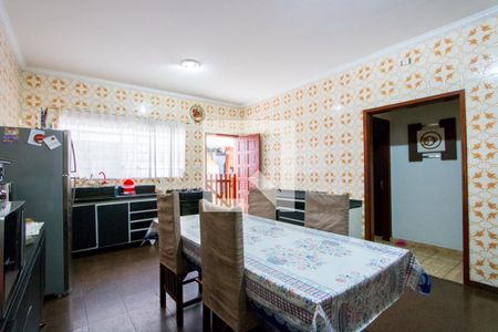 Casa à venda com 180m², 3 quartos e 2 vagasCozinha