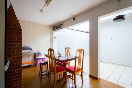 Casa à venda com 180m², 3 quartos e 2 vagasEspaço gourmet