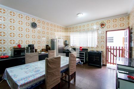 Casa à venda com 180m², 3 quartos e 2 vagasCozinha