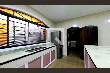 Casa à venda com 238m², 3 quartos e 2 vagas Casa à venda com 238m², 3 quartos e 2 vagasFoto 09