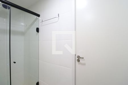 Banheiro de apartamento para alugar com 1 quarto, 33m² em Água Branca, São Paulo