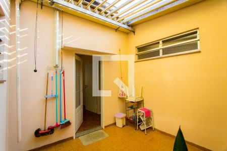 Casa à venda com 375m², 4 quartos e 5 vagas Casa à venda com 375m², 4 quartos e 5 vagasJardim de inverno