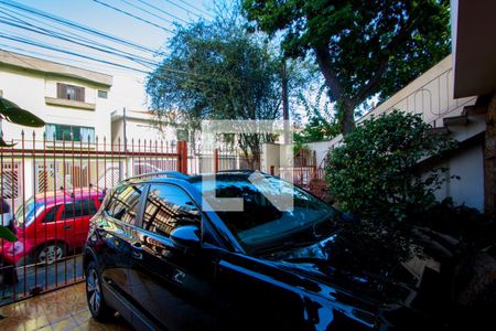 Casa à venda com 375m², 4 quartos e 5 vagas Casa à venda com 375m², 4 quartos e 5 vagasÁrea externa