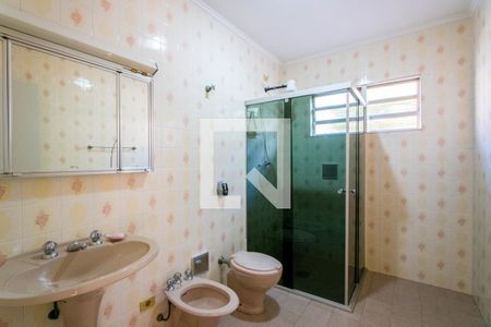 Casa à venda com 375m², 4 quartos e 5 vagas Casa à venda com 375m², 4 quartos e 5 vagasBanheiro social