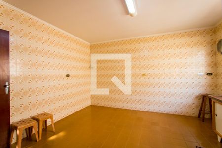 Casa à venda com 375m², 4 quartos e 5 vagas Casa à venda com 375m², 4 quartos e 5 vagasCozinha