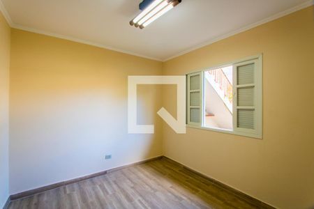 Casa à venda com 375m², 4 quartos e 5 vagas Casa à venda com 375m², 4 quartos e 5 vagasQuarto de serviço