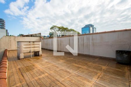 Casa à venda com 375m², 4 quartos e 5 vagas Casa à venda com 375m², 4 quartos e 5 vagasTerraço