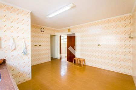 Casa à venda com 375m², 4 quartos e 5 vagas Casa à venda com 375m², 4 quartos e 5 vagasCozinha