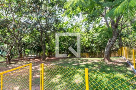 Casa de condomínio à venda com 350m², 4 quartos e 5 vagasEspaço Pet