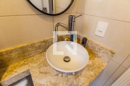 Casa de condomínio à venda com 350m², 4 quartos e 5 vagasDetalhe do Banheiro da Suite