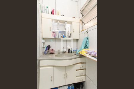 Casa à venda com 200m², 2 quartos e 2 vagas Casa à venda com 200m², 2 quartos e 2 vagasBanheiro 2