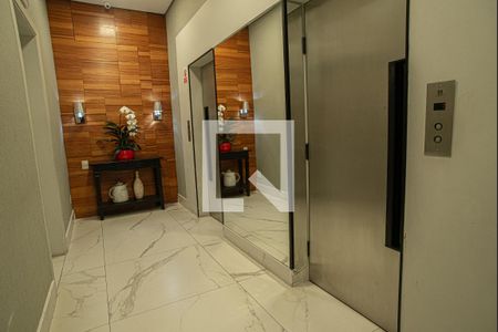 Apartamento à venda com 58m², 1 quarto e 1 vaga Apartamento à venda com 58m², 1 quarto e 1 vagaÁrea comum - Elevadores